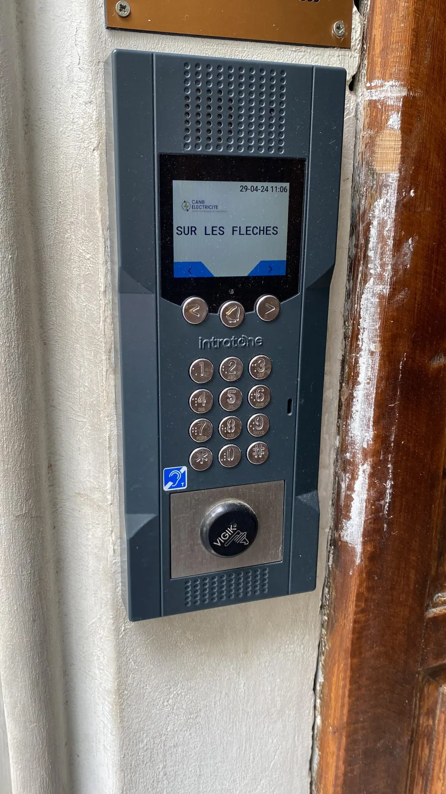 Platine d'appel avec lecteur Vigik